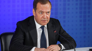 Медведев назвал плюсы "технологической блокады" России, устроенной Западом