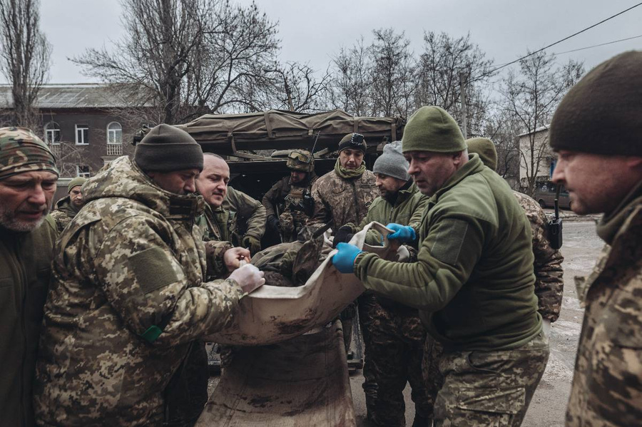 Потери ВСУ на Донецком направлении за сутки составили до 240 военных убитыми и ранеными. Обложка © Getty Images / Diego Herrera Carcedo