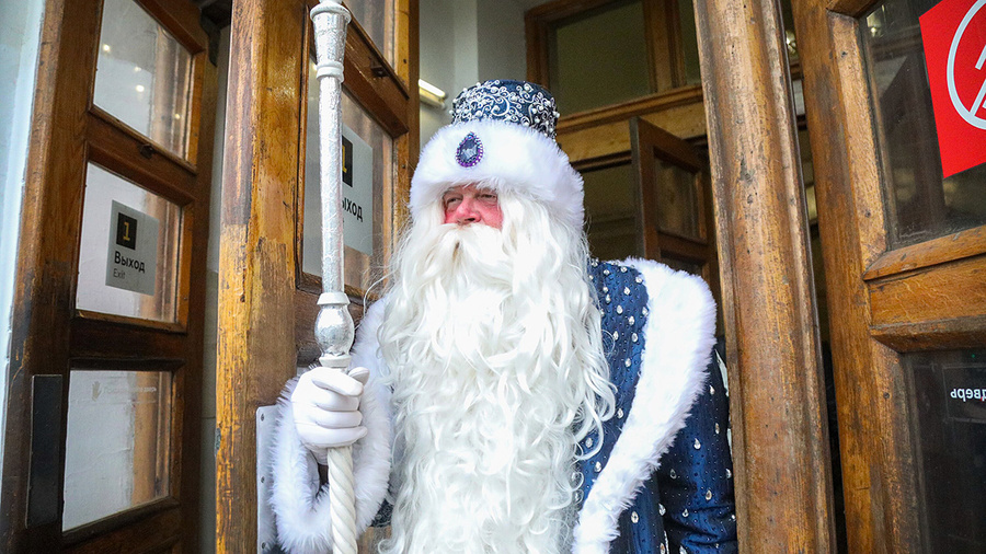 <p>18 ноября отмечается День рождения Деда Мороза. Фото © Агентство городских новостей "Москва" / Артур Новосильцев</p>