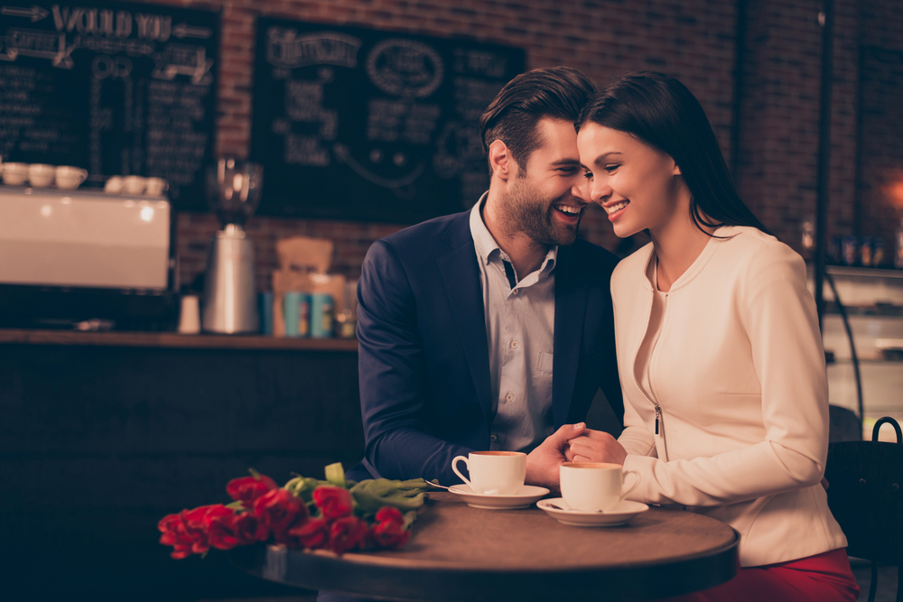 Лучшие аффирмации для привлечения в жизнь любви, партнёра и романтики. Фото © Shutterstock