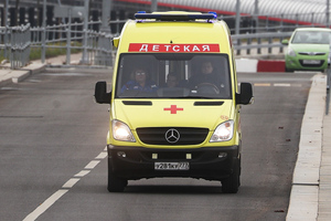 В Москве подросток упал с 12 этажа на автомобиль и выжил