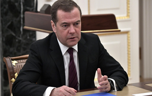 Медведев высмеял польские мечты о "репарациях" и предупредил об ответе