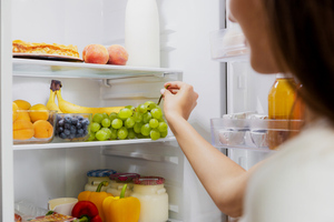 Россиянам объяснили, почему авокадо, ананасы и бананы нельзя хранить в холодильнике