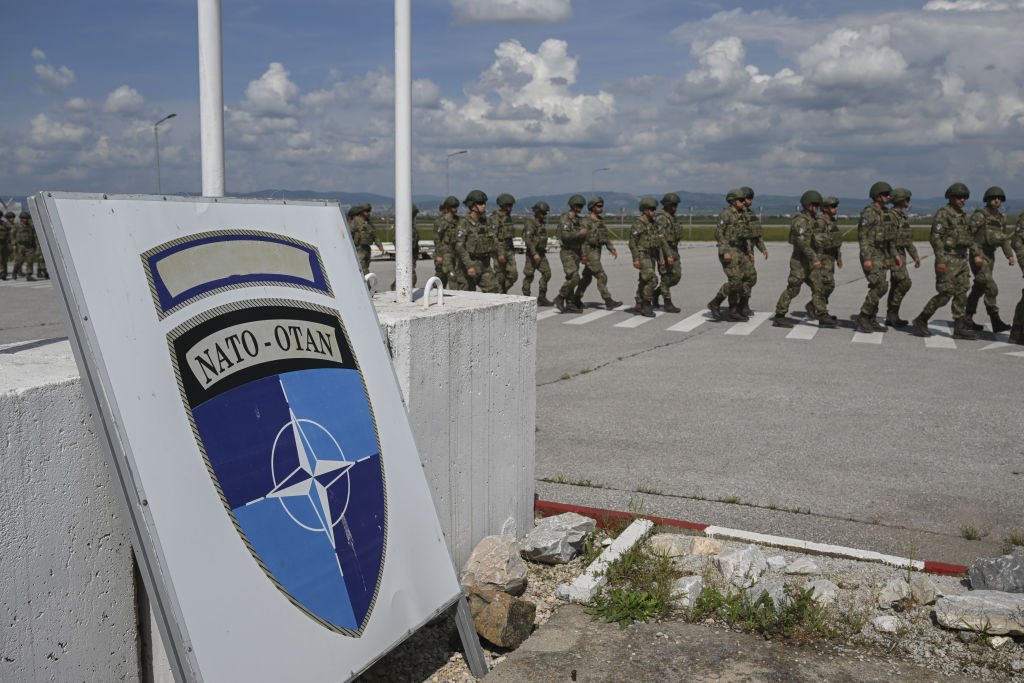 НАТО пересмотрит военное присутствие на Балканах