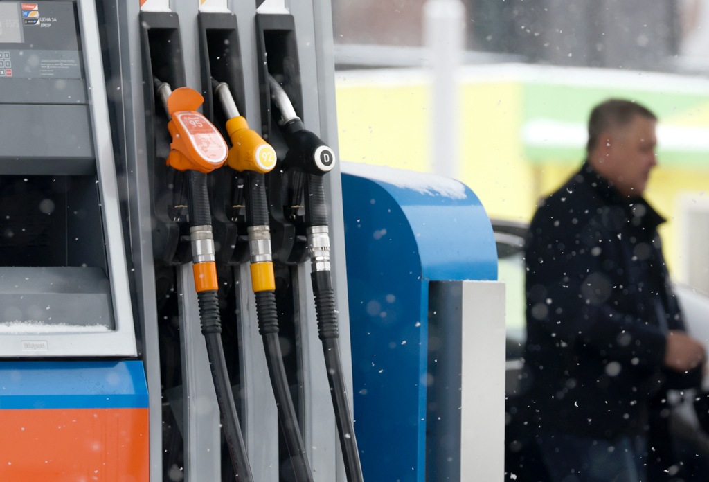 К 1 декабря стоимость топлива может прибавить примерно 0,5–1%. Фото © ТАСС / Кирилл Кухмарь