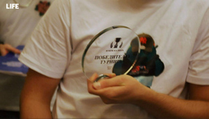 Награда за победу в кибертурнире по российской игре "Калибр". Фото © Предоставлено Лайфу