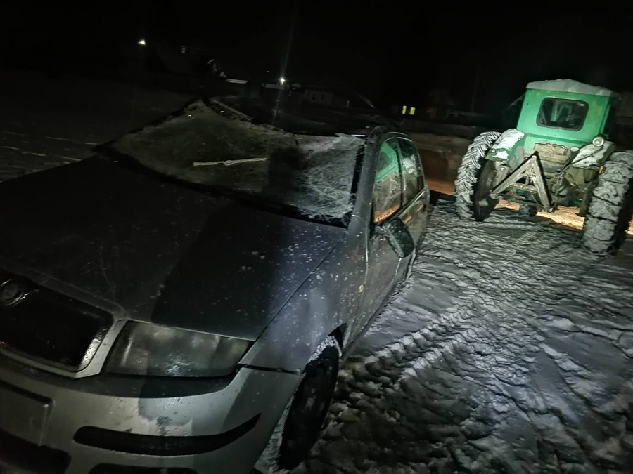 Автомобиль, в котором при падении в реку погибла мать с двумя детьми. Обложка © t.me / Прокуратура Республики Башкортостан