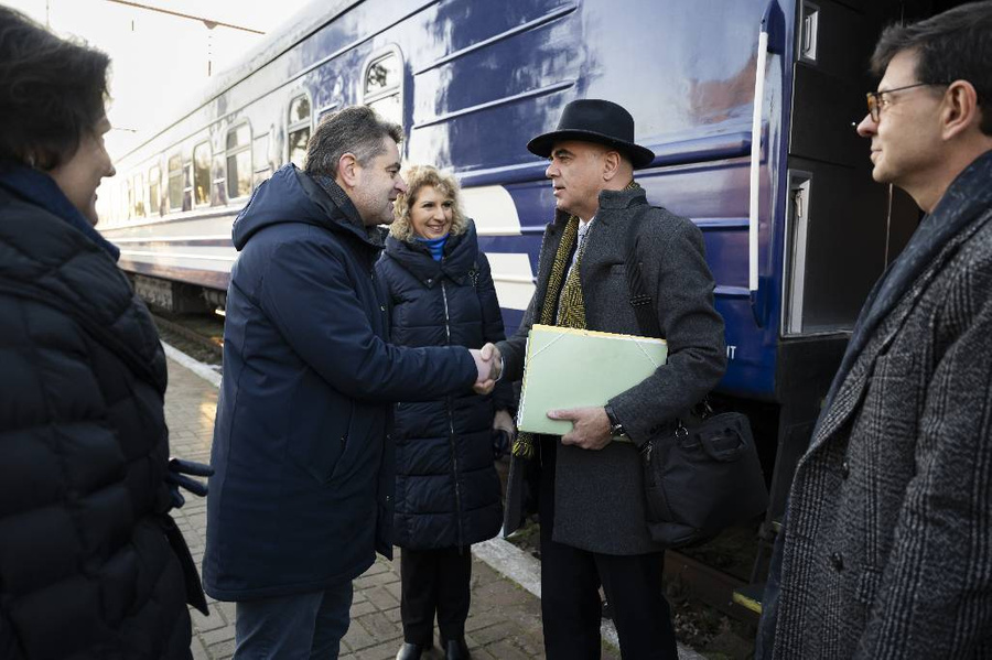 Ален Берсе прибыл в Киев. Обложка © ANTHONY ANEX / EPA / TASS