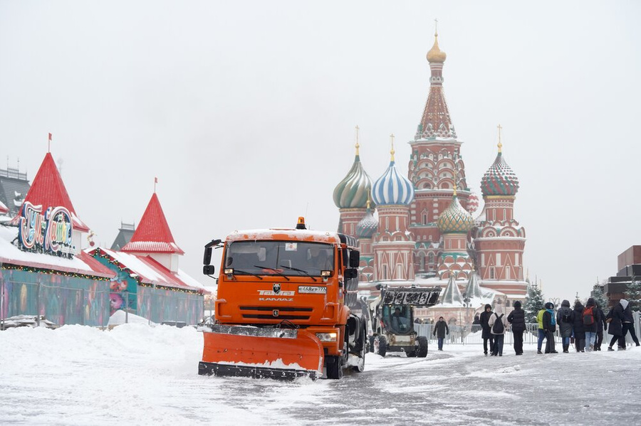 В Кремле рассказали, как Путин добирался на работу в связи с мощным снегопадом. Обложка © Агентство "Москва" / Александр Авилов