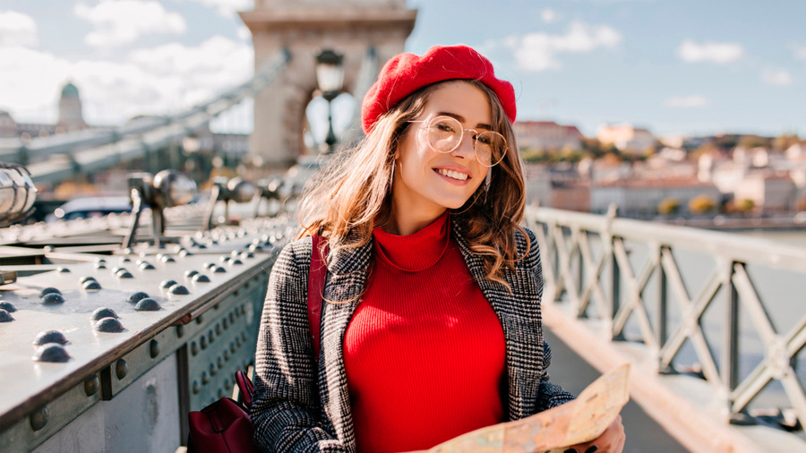 29 ноября отмечается День мостов. Фото © Freepik / lookstudio