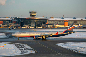 В аэропортах Москвы из-за метели задержано и отменено более 40 рейсов