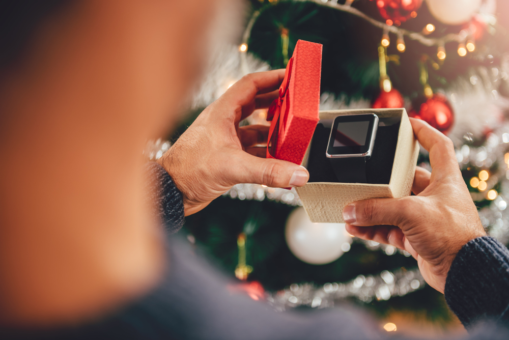 Выбираем идеальный подарок мужчине на Новый год: почему не стоит вручать часы. Фото © Shutterstock