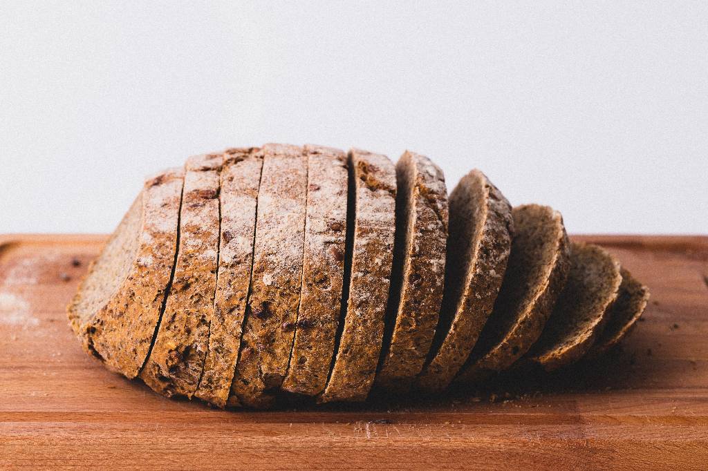 Вкусно и полезно: Диетолог объяснила, чем можно заменить хлеб в рационе