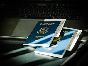 Врач всю жизнь прожил в США и хотел просто заменить паспорт, но лишился гражданства