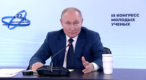 "Весь мир подсмеивается": Путин пристыдил Европу за рабское мышление