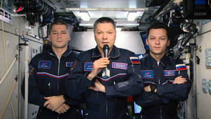 Космонавты с борта МКС поздравили россиян с Днём народного единства