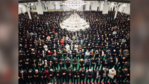 В мечетях Дагестана поблагодарили Путина за помощь мусульманам по всему миру