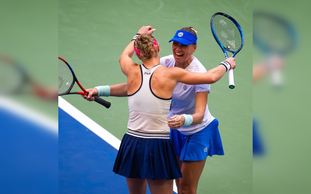 Теннисистки Звонарёва и Зигемунд вышли в парный плей-офф итогового турнира WTA