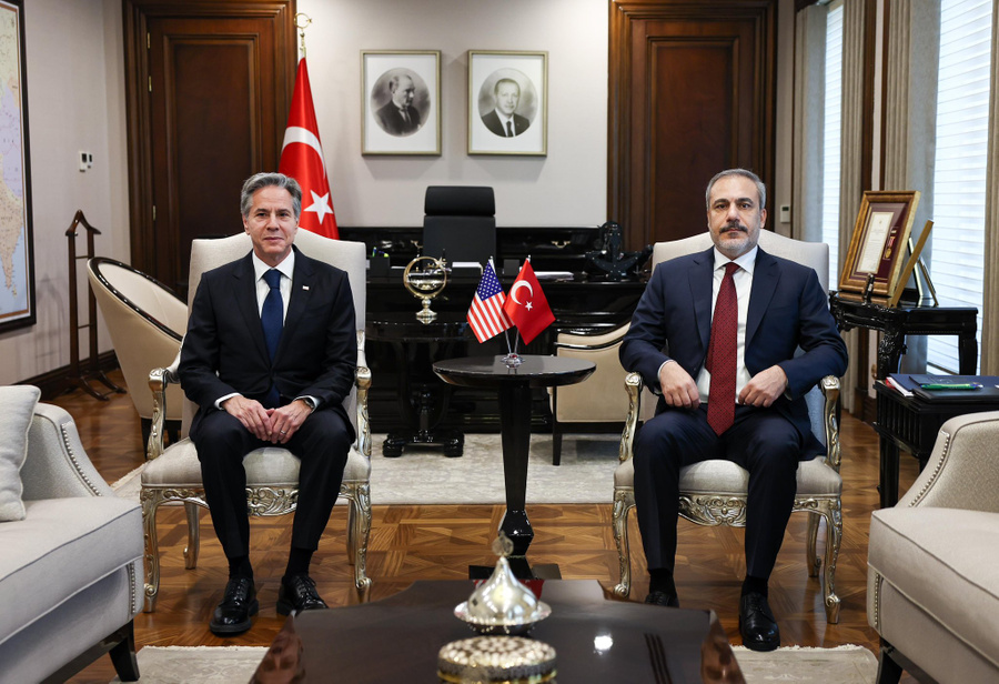 Госсекретарь США Энтони Блинкен и министр иностранных дел Турции Хакан Фидан в Анкаре. Обложка © X / @fngokce