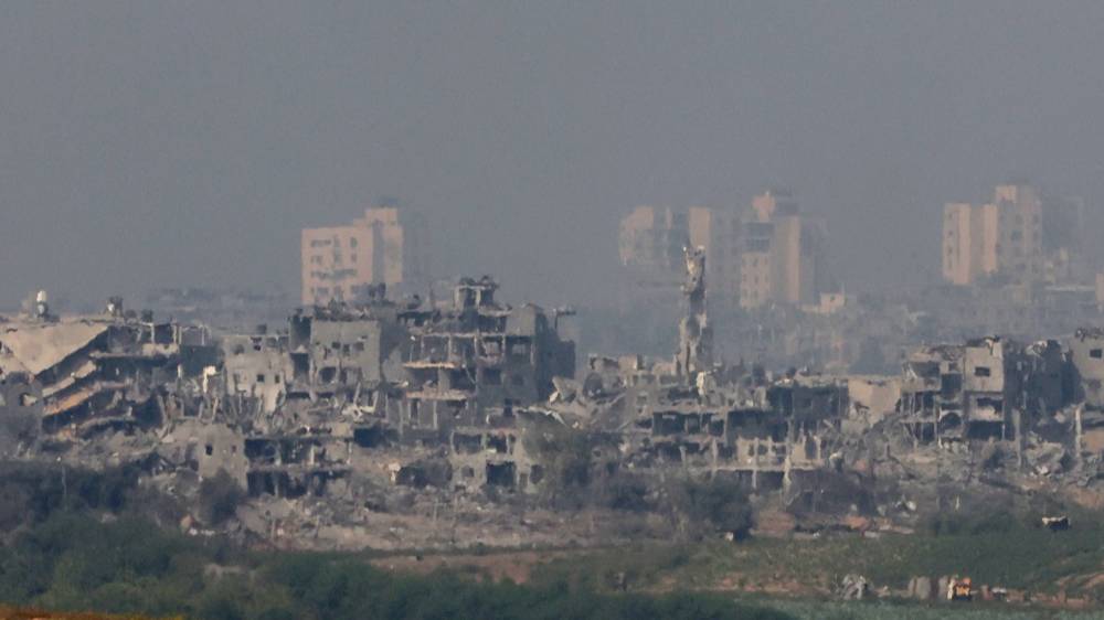 Израиль обвинили в сбросе 35 тысяч тонн взрывчатки на Газу после угрозы о ядерном ударе