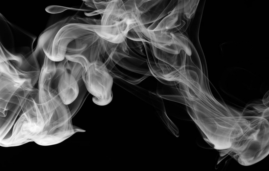 Лёгкие курильщика содержат включения угольных частиц и смол. © Unsplash