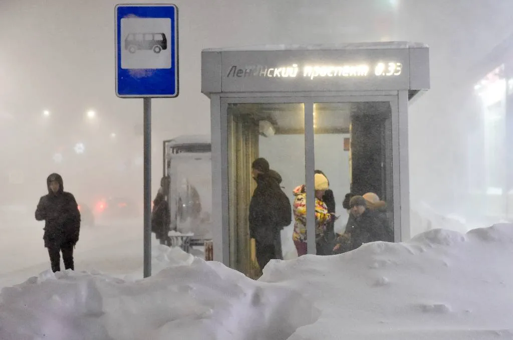 В Красноярске кондуктор выгнала школьников из автобуса на 30-градусный мороз