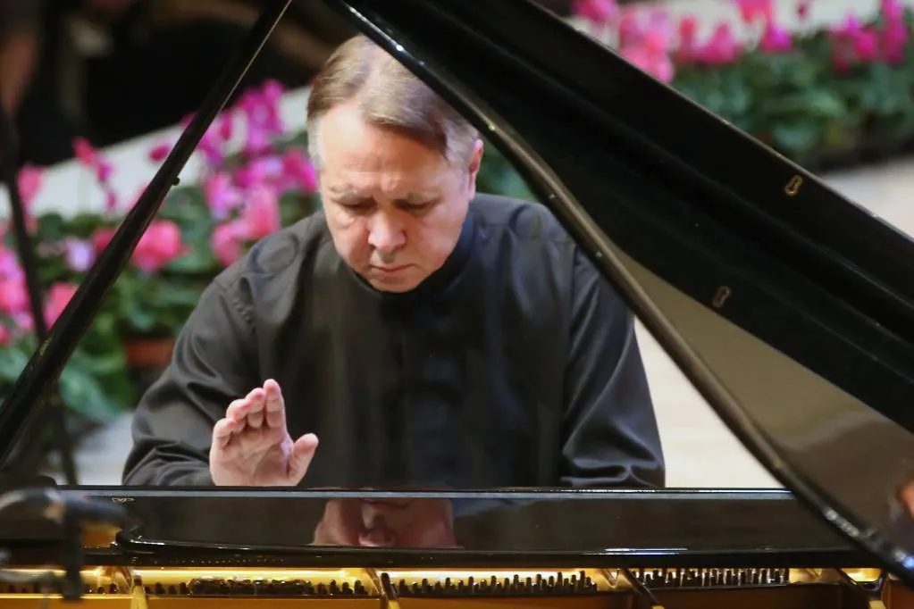У российского пианиста Плетнёва украли рояль за 12 млн на гастролях в Италии