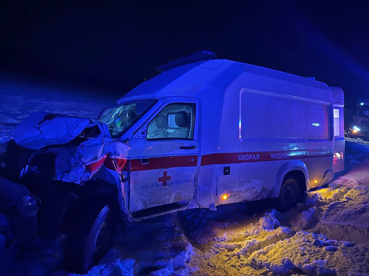 Один человек погиб, пятеро пострадали в ДТП со скорой в Красноярском крае. Фото © Telegram / МВД 24
