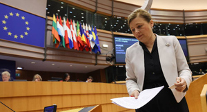 В ЕС пожаловались, что европейцев сложно убедить в "необходимости" помогать Киеву