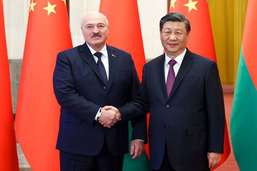 Лукашенко прибыл с рабочим визитом в Китай для переговоров с Си Цзиньпином