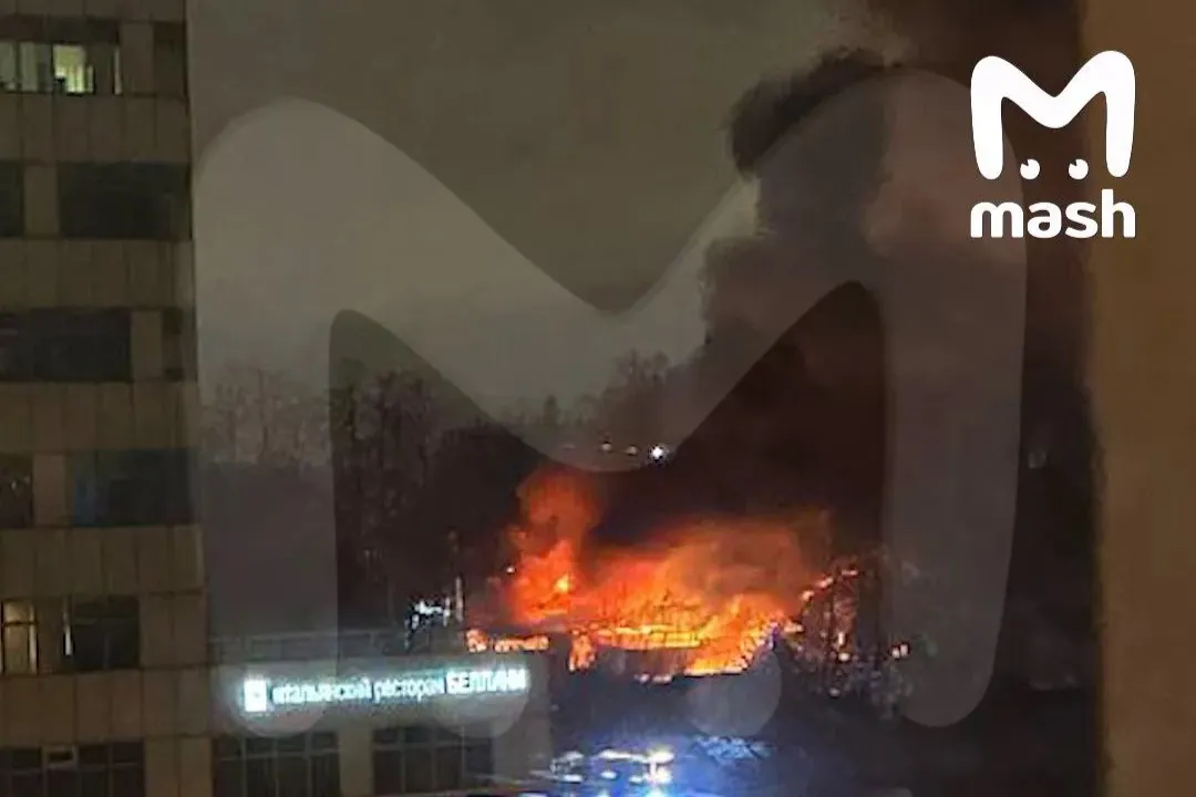 Столичный горнолыжный комплекс на Рублёвском шоссе охватил крупный пожар