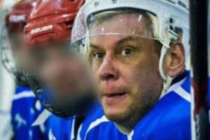 У хоккеиста-любителя из команды "Котофей" нашли 30 свёртков с белым порошком 