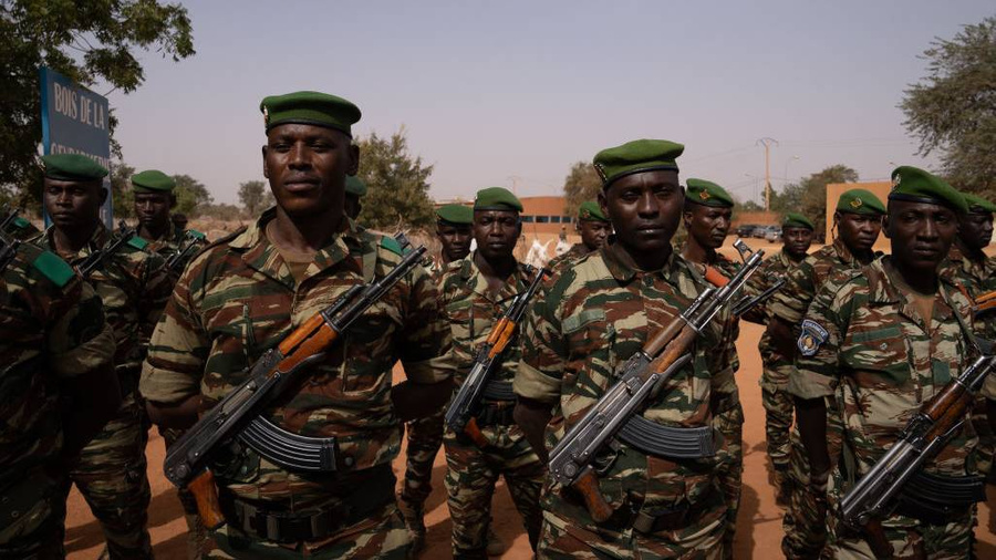 Нигер окончательно разорвал военное сотрудничество с ЕС. Обложка © Getty Images / David Zorrakino