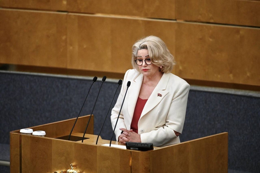 Председатель Комитета Государственной думы по вопросам семьи, женщин и детей, депутат Нина Останина. Обложка © LIFE / Павел Баранов