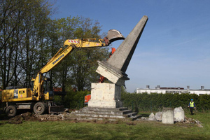В Польше из 561 памятника советским воинам-освободителям снесли 468