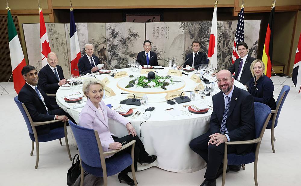 Япония пригласила Зеленского на онлайн-саммит G7