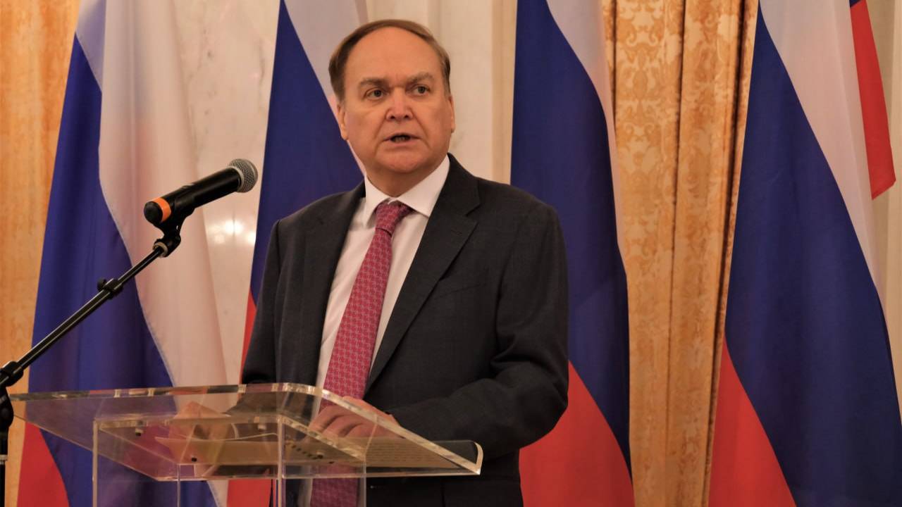 Ложь имеет срок годности: Антонов уличил США в противоречивости заявлений о биолабораториях