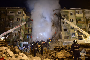 В Новосибирске из-под завалов дома, где произошёл взрыв газа, спасли 14 человек