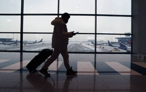 В Росавиации заявили, что московские аэропорты на фоне непогоды работают в штатном режиме