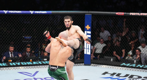 Чемпион UFC Махачев отверг предложение выступать под флагом ОАЭ
