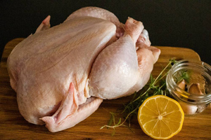 Китайские учёные назвали четыре самые опасные части курицы