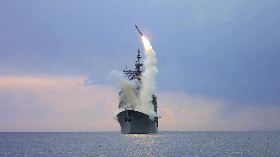<p>Крылатая ракета "Томагавк" во время запуска с американского военного корабля USS Cape St. George. Фото © <a href="https://www.flickr.com/photos/127906254@N06/19789227263/" target="_blank" rel="noopener noreferrer">Flickr / Photograph Curator / U.S. Navy photo by Intelligence Specialist 1st Class Kenneth Moll </a></p>