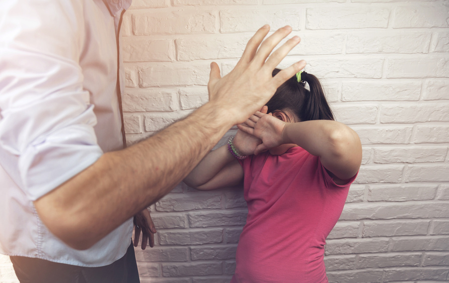<p>10 причин, почему детей никогда нельзя наказывать физически, в материале Лайфа. Обложка © Shutterstock</p>