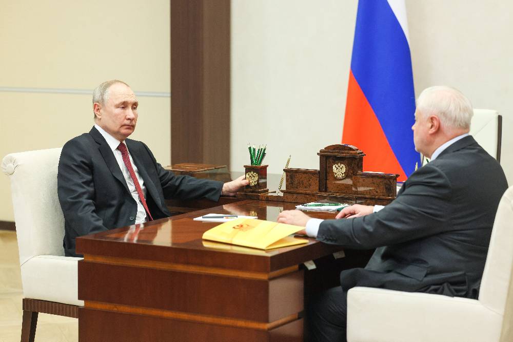 Песков: Озвученные на встрече с Путиным идеи Миронова сначала должен рассмотреть кабмин