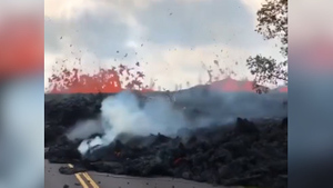 Появилось устрашающее видео извержения вулкана на Гавайях