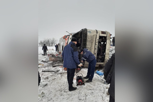 Не менее семи пассажиров пострадали и один погиб в ДТП с рейсовым автобусом в Ингушетии