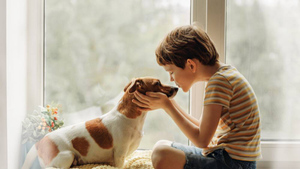 Собака — друг ребёнка: 6 любвеобильных пород пёселей, известных как лучшие мохнатые няньки