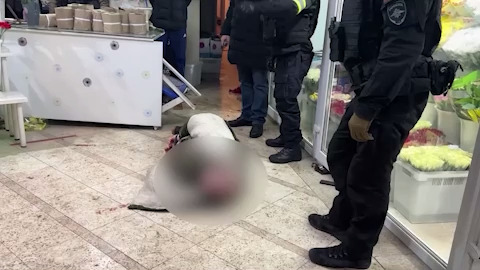 Преступников было двое: Стало известно, с каким оружием в центре Москвы взяли заложников в магазине