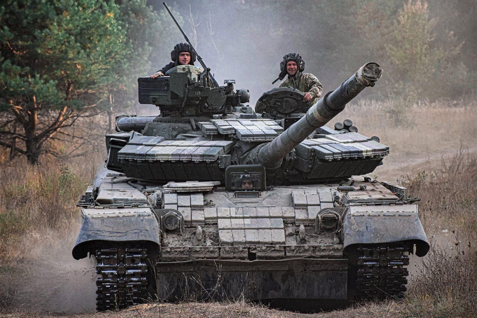 Модернизированный украинский Т-64БВ с современной оптикой и динамической защитой. Фото © mil.gov.ua