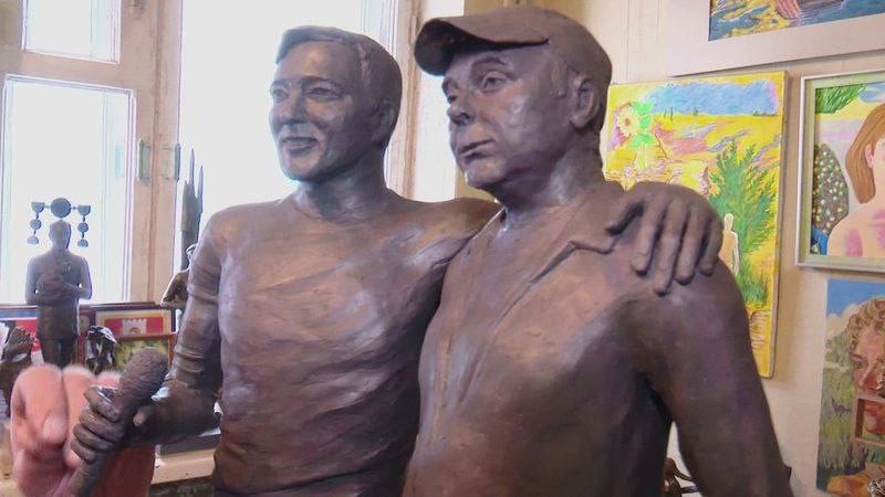 В Оренбурге представили макет памятника Юрию Шатунову и Сергею Кузнецову